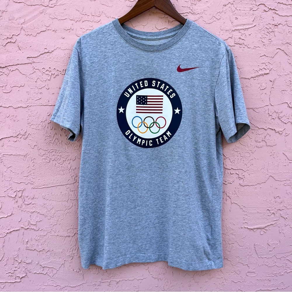 Nike T-Shirt Tee United States Olympic Team USA Dri Fit Adult Size Medium